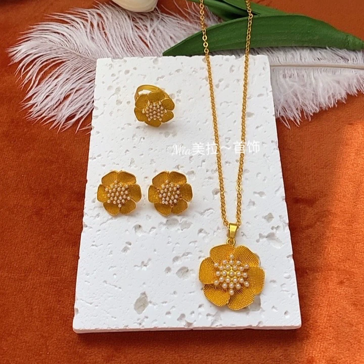 钛钢亚克力项链 三件套气质轻奢时尚百搭小众简约经典素款金色ins