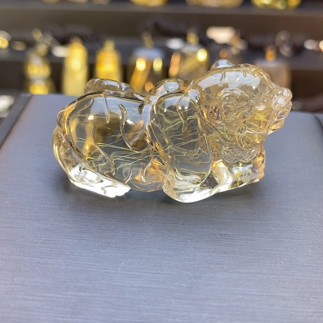 水晶小摆件未镶嵌金发晶老虎小摆件