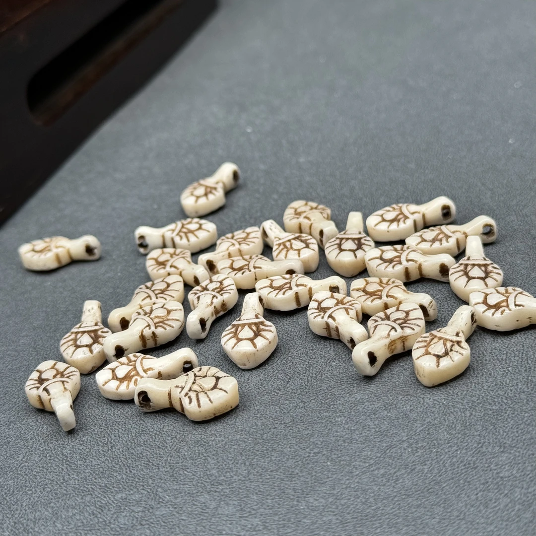 N009藏传包浆老鹿角卡子 一个  侧挂 配饰