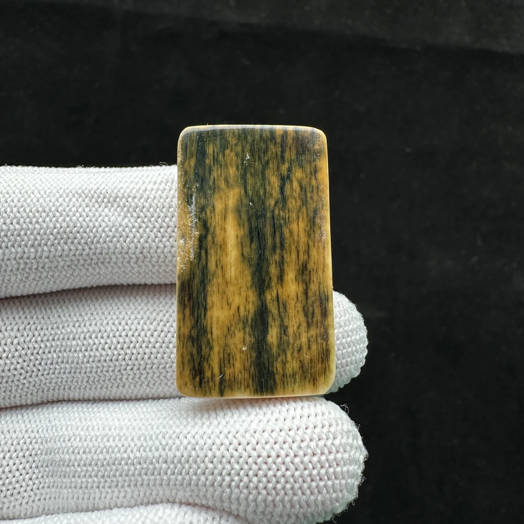 E1337天然猛犸牙带皮无事牌 19*35*5.5mm支持鉴定 假一罚四