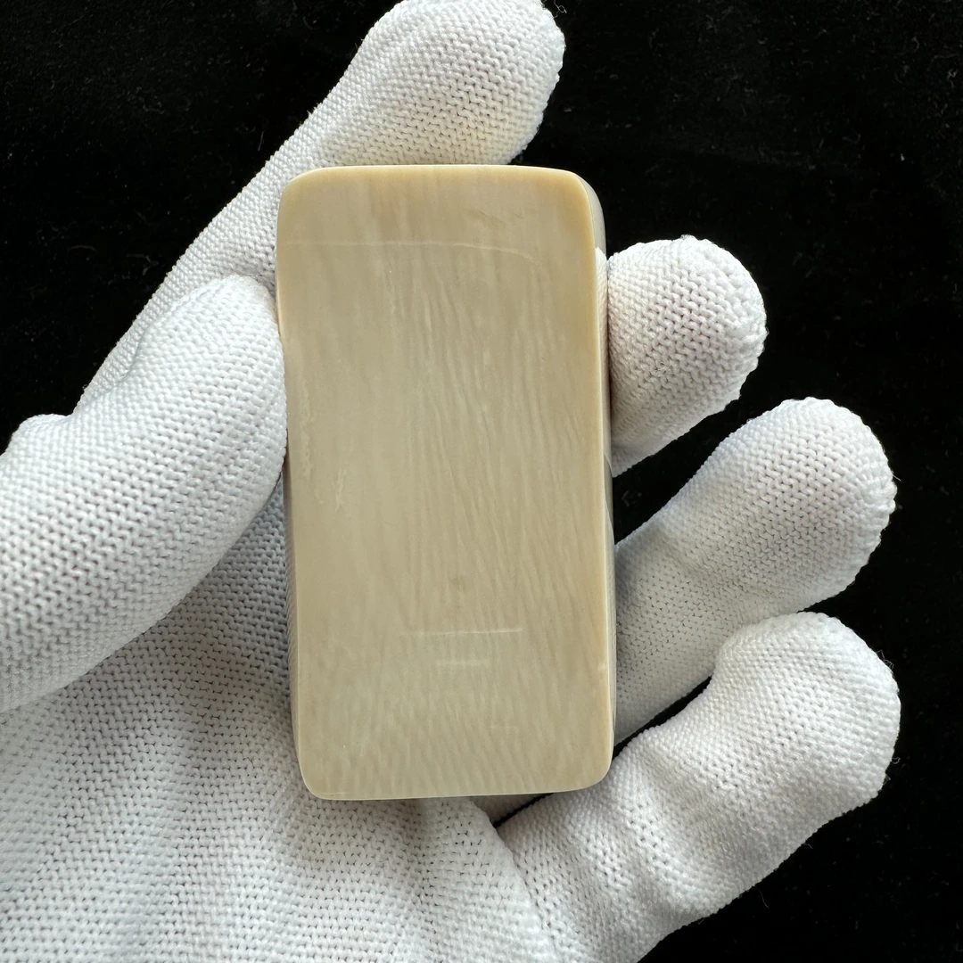 E18-35天然猛犸牙 蓝皮无事牌 34*60*15mm支持鉴定 假一罚四