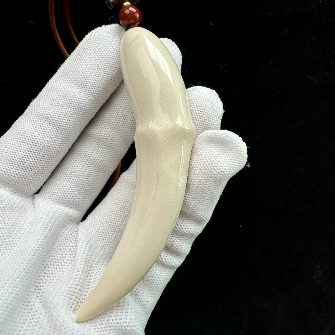 B1198天然猛犸牙雕刻牙尖 90mm 25.5克支持鉴定 假一罚四