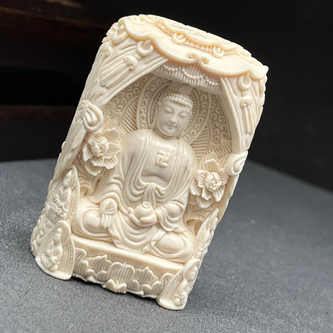 K7430天然猛犸牙【大师精工】雕刻大日牌 41*63*17mm 56.94克