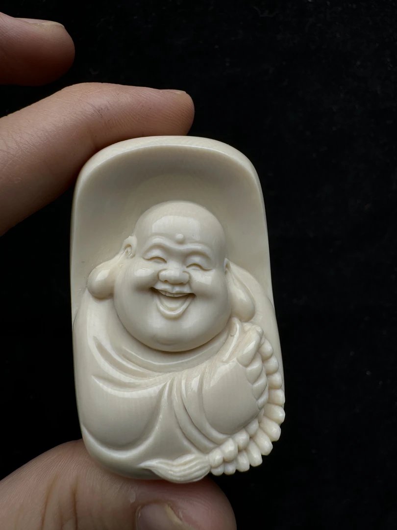K2873天然猛犸牙  雕刻弥勒牌35*54*18mm 支持复检假一罚四