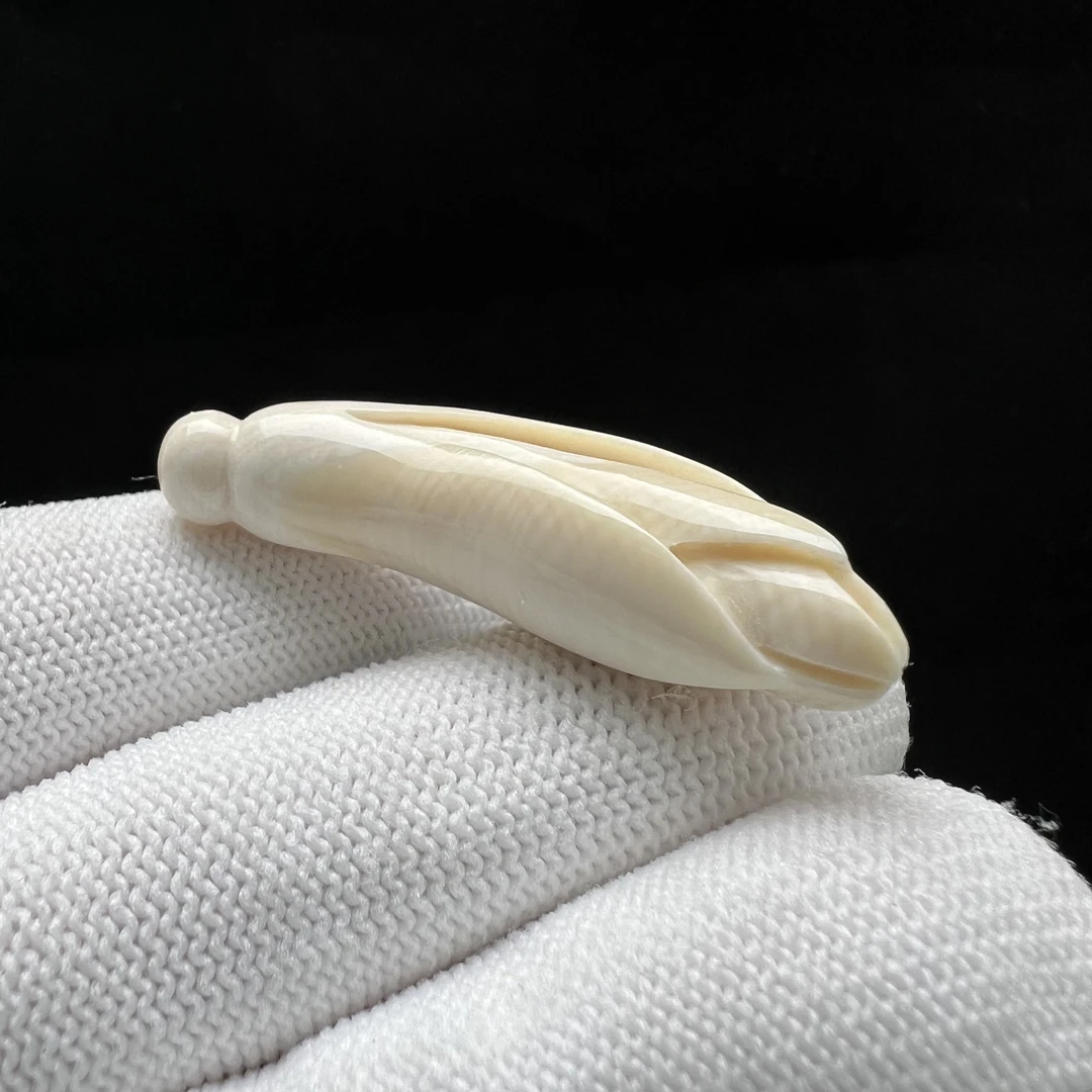 X4268天然猛犸牙 雕刻玉兰花 14*43mm支持鉴定 假一罚四