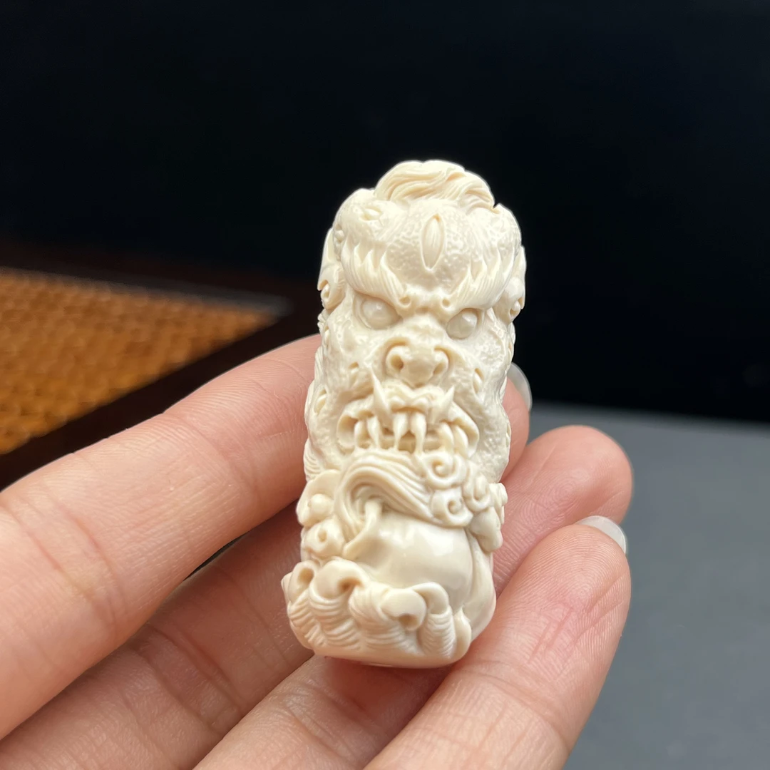 K5326天然猛犸牙 雕刻一念之间 18.5*46mm支持鉴定 假一罚四