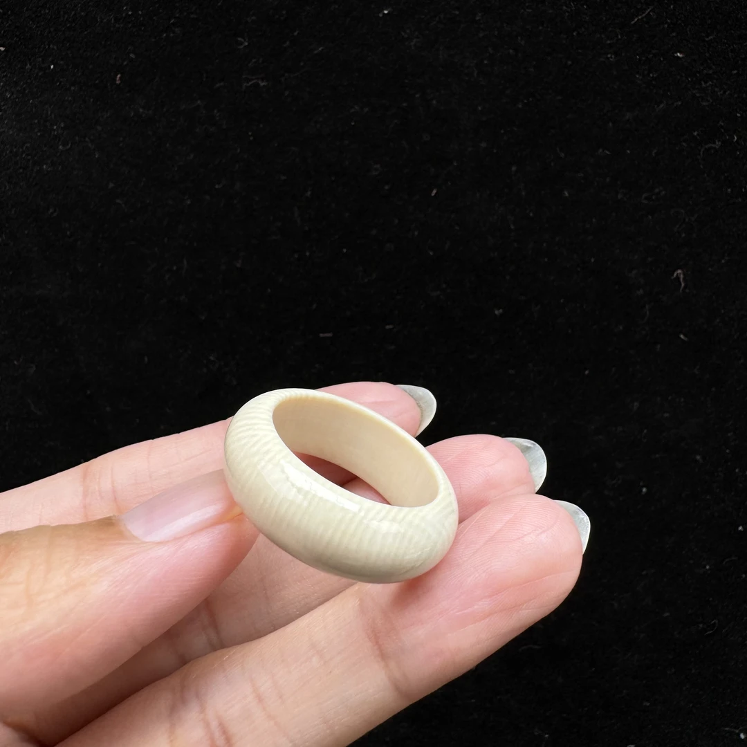 K8711-T195天然猛犸牙制品内径17.7mm2.0g 支持复检