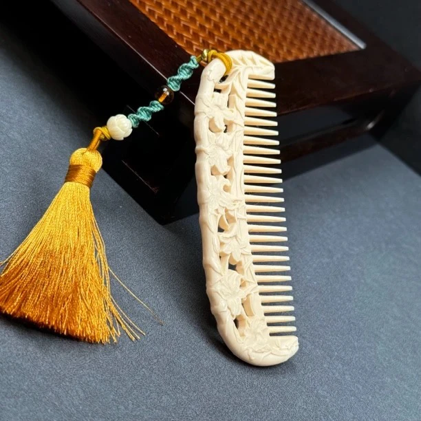 H2289天然猛犸牙 雕刻梳子 33*109*6mm支持鉴定 假一罚四