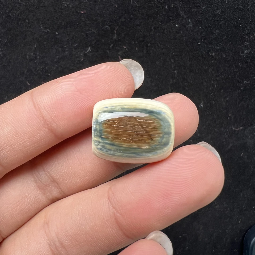 J6367天然猛犸牙 蓝眼睛桶珠 15.7*18.8mm 支持复检 假一罚四