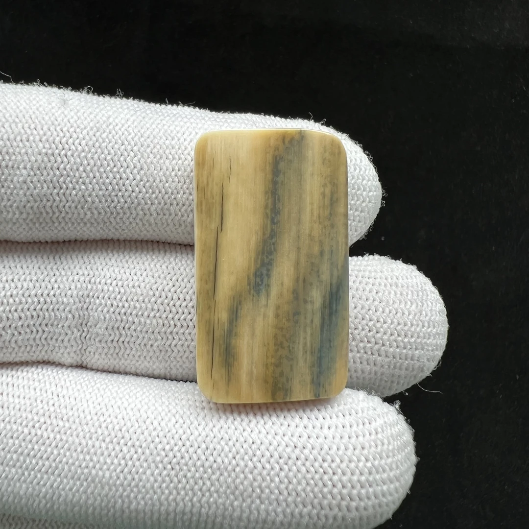 E2582天然猛犸牙带皮无事牌 18.5*32.8*7.5mm支持鉴定 假一罚四