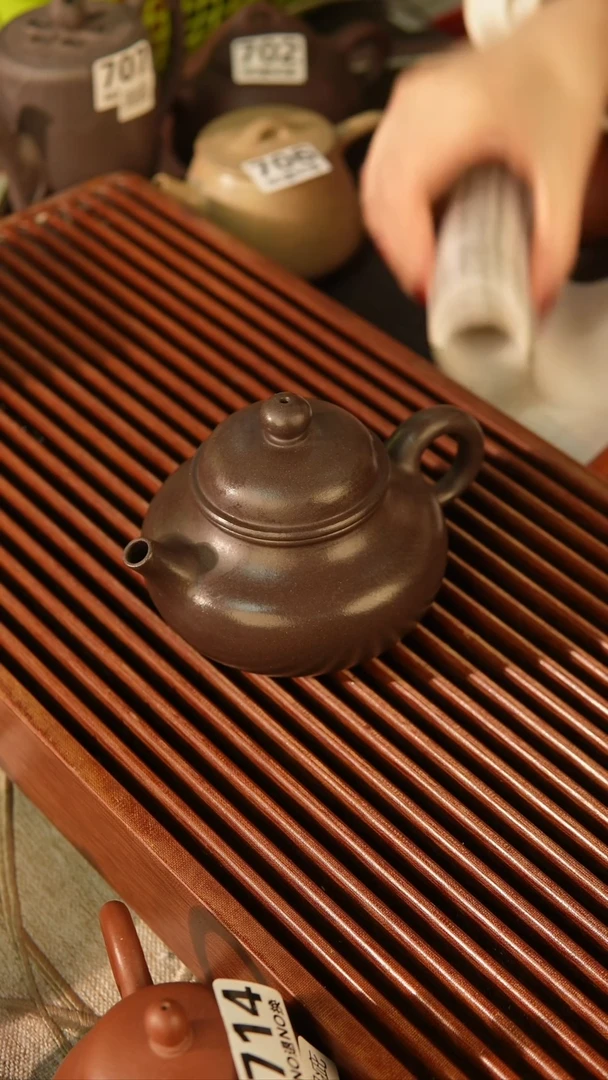 【闪购商品】紫砂茶壶全手容天捂灰717
