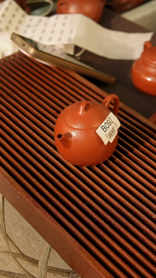 【闪购商品】紫砂茶壶092微瑕全手朱泥秦权