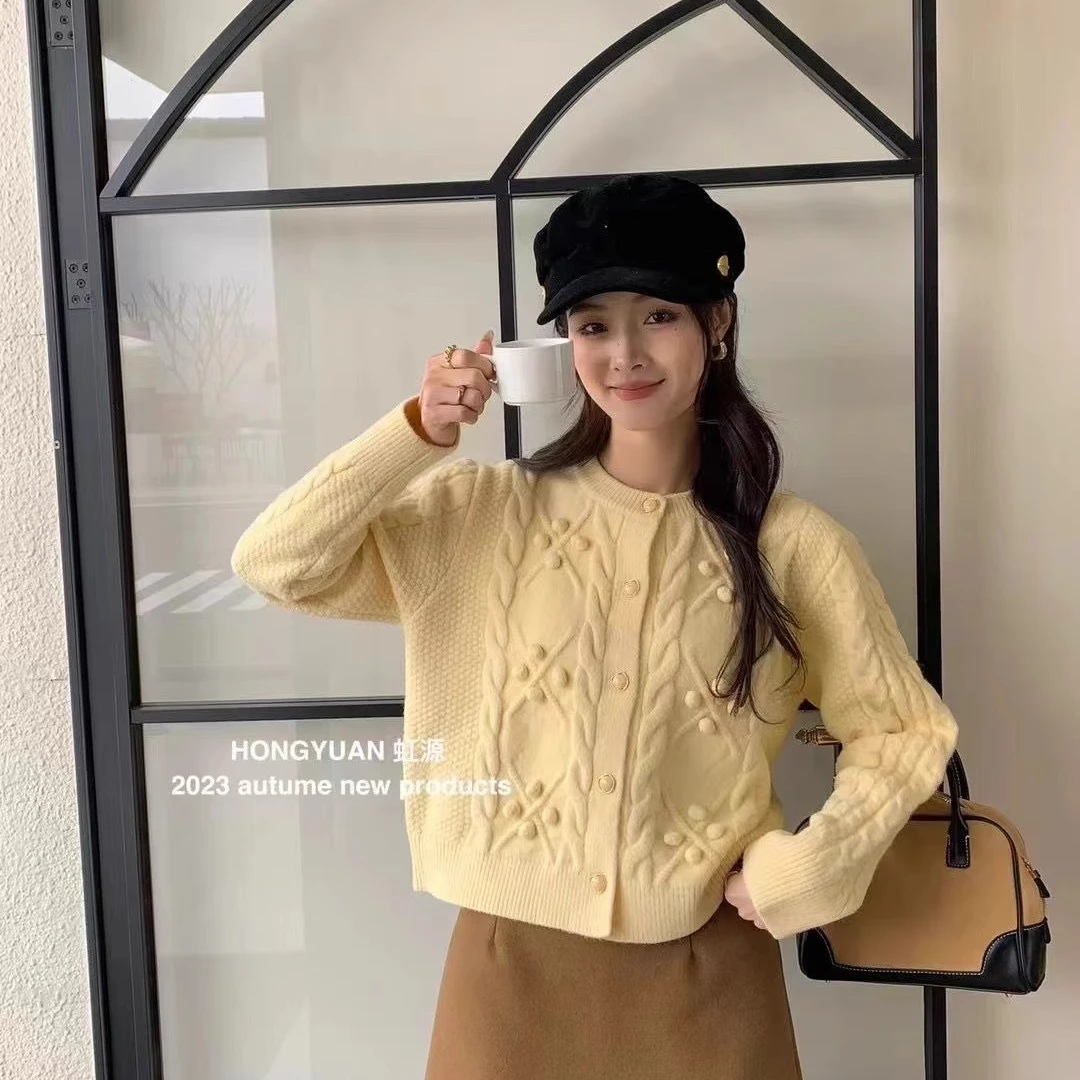 韩系温柔慵懒麻花开衫毛衣外套短款2025春季新款针织纯色上衣