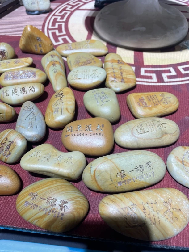 松花石雕刻小摆件 小茶宠 题材随机发货 5-8厘米包邮偏远地区除外