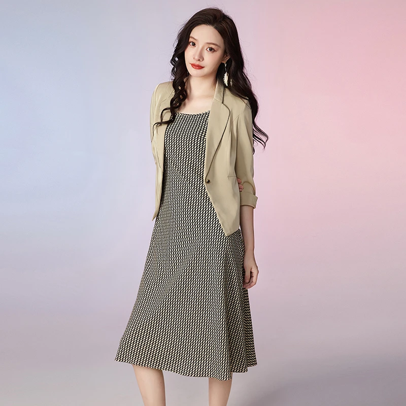 E039一粒扣外套+拼色吊带裙两件套装女2024秋43GZ0U0004