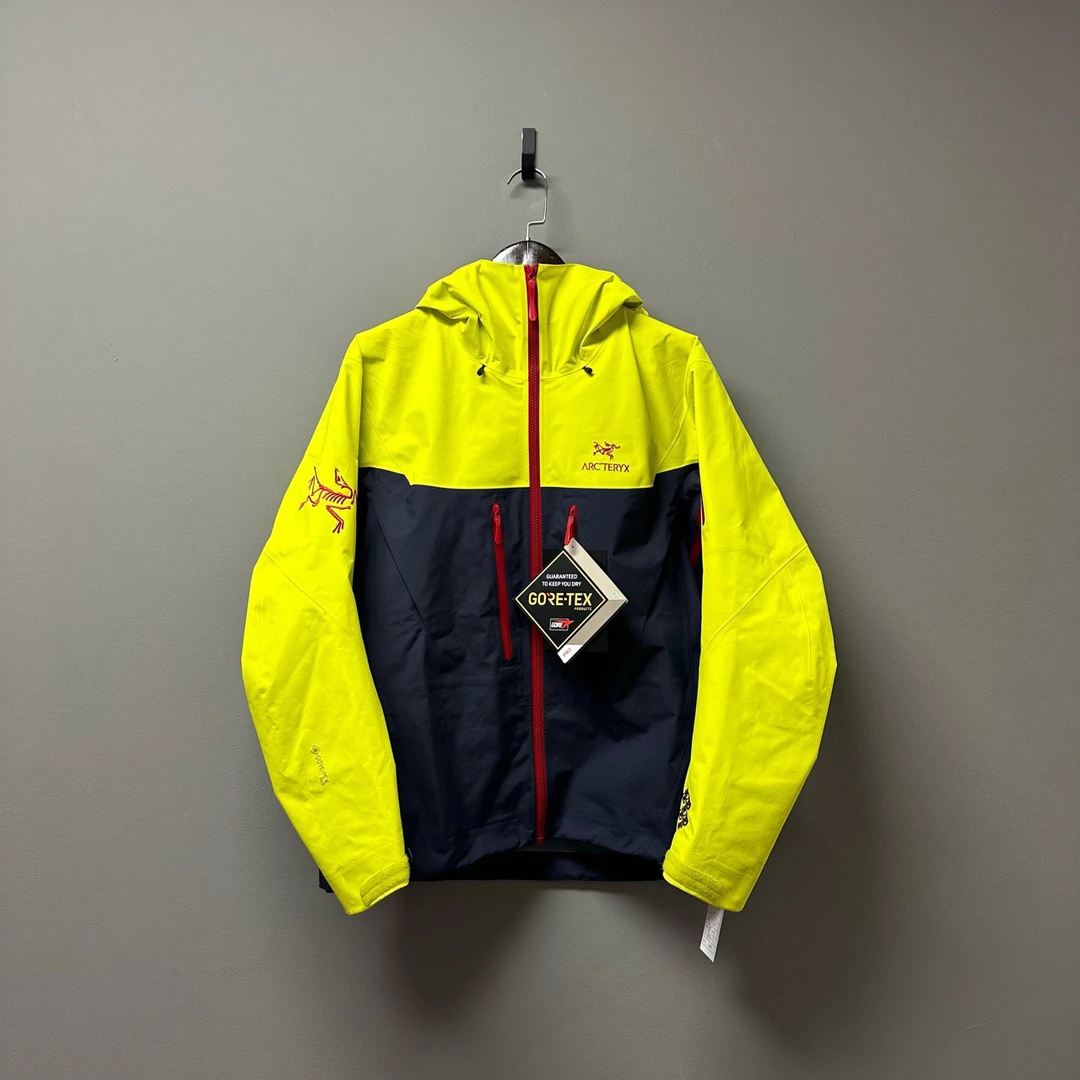 Arcteryx 始祖鸟/08354/Alpha sv 女款龙年限定冲锋衣 全新带吊xs