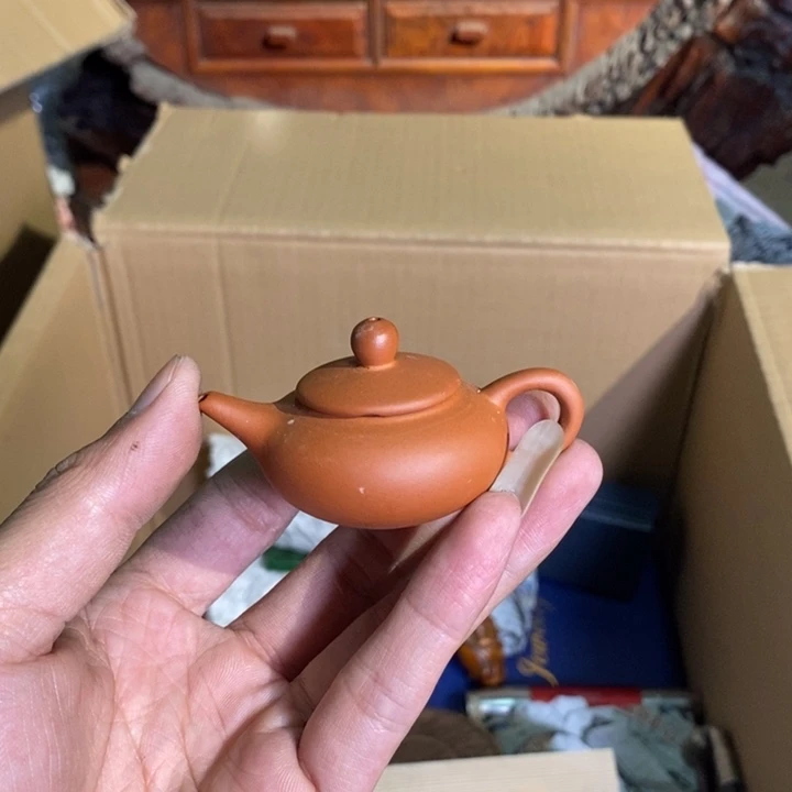 瓷片隐隐约约感觉
