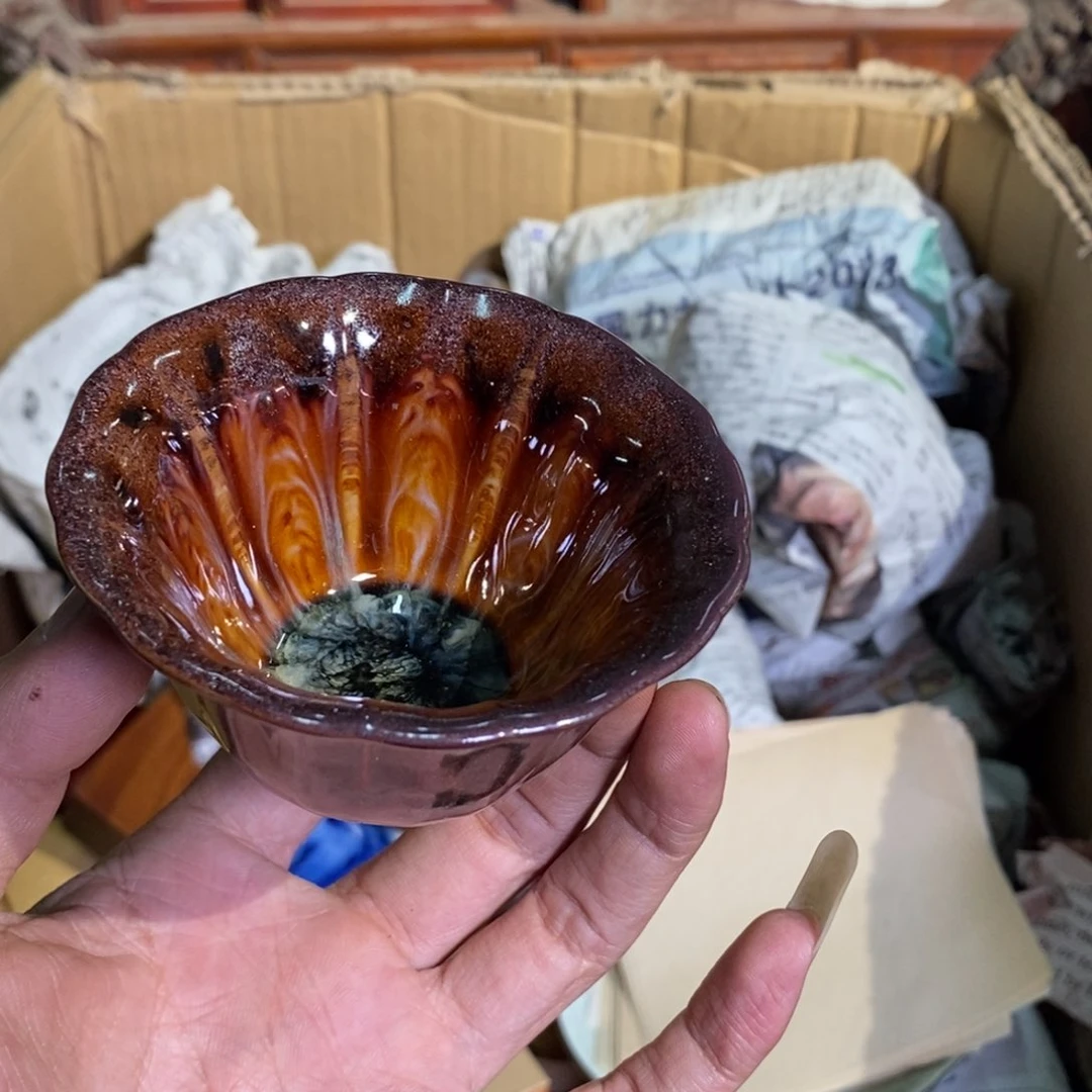 瓷片犹犹豫豫小心翼翼