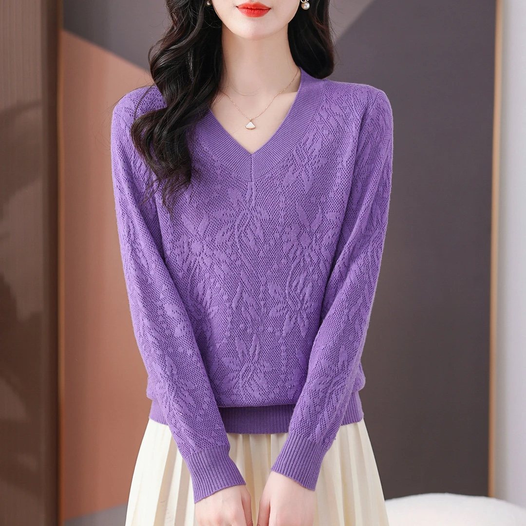 秋季新款立体浮雕花V领针织衫时尚简约大气百搭长袖妈妈装