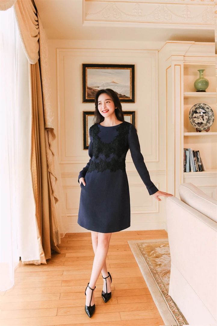 LAEKEN 1963乐肯 刺绣蕾丝气质时尚连衣裙秋冬显瘦百搭女装连衣裙