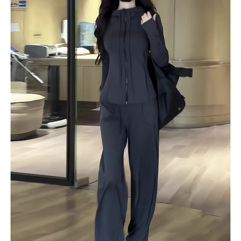 网红同款时尚运动风休闲套装新款开衫长袖连帽简约上衣两件套女装