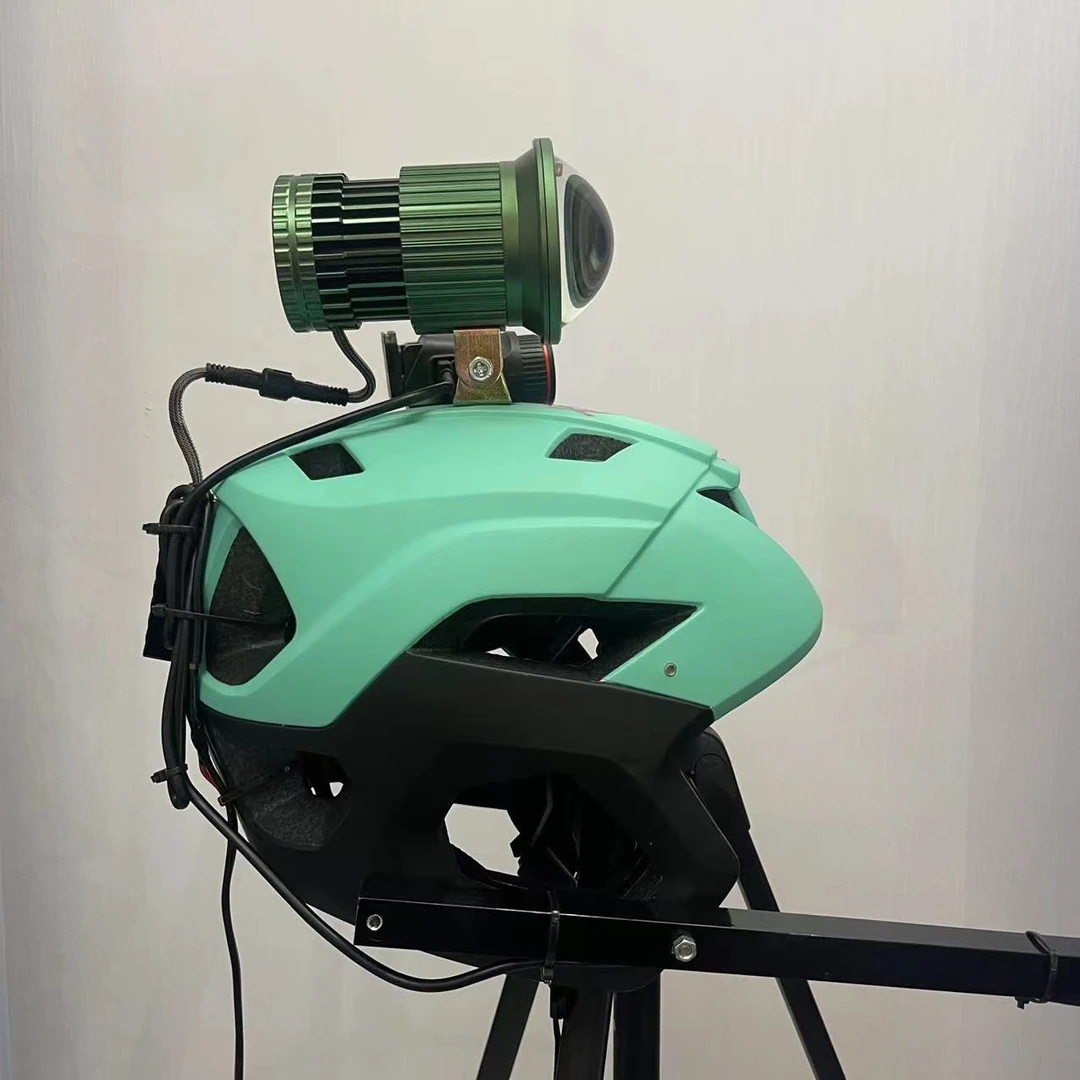 新款夏季头盔款大功率大灯头伸缩调焦远射激光炮