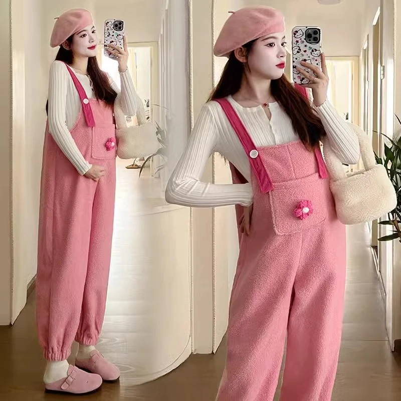 特大码胖m2-300斤小众爆款秋冬款洋气减龄羊羔毛绒加厚背带裤女潮