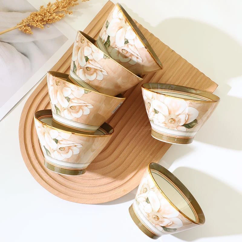 粉丝福利】新款陶瓷家用吃饭餐具斗笠碗5英寸釉下彩山茶花可微波