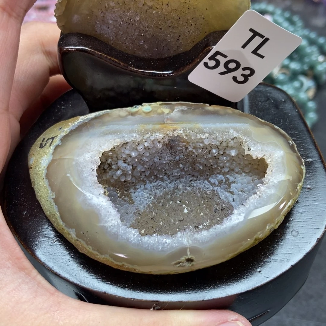 水晶多样性发一只未镶嵌