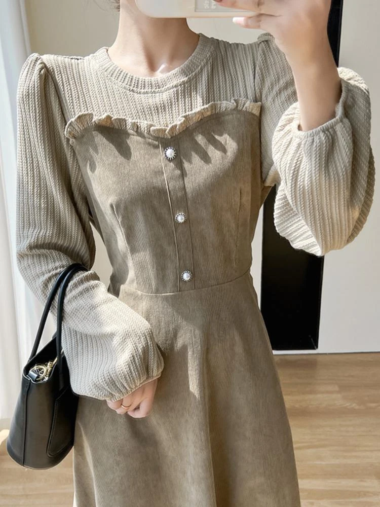 秋冬新款哺乳衣假两件拼接气质赫本风套头灯芯绒外出喂奶连衣裙潮