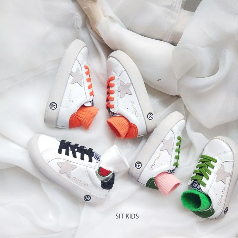 Hb+2025春秋爆款儿童板鞋复古脏脏鞋真皮男女童星星板鞋宝宝小白