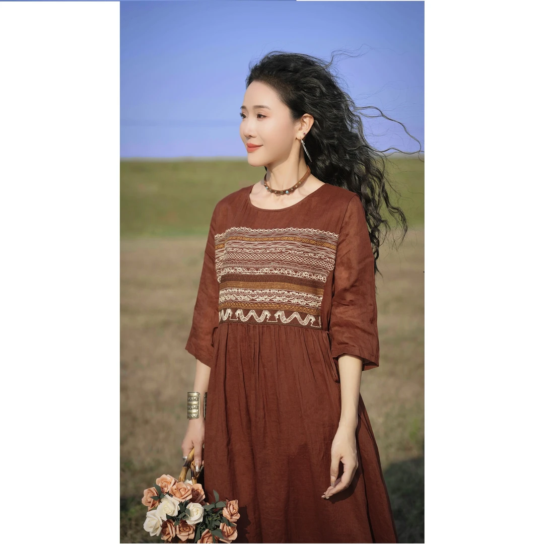 娜三月［波西米亚］苎麻文艺舒适轻盈刺绣女神复古L122长裙