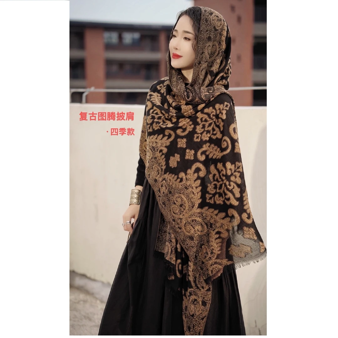 娜三月复古高端时尚图腾刺绣丝巾外搭披肩沙滩海边旅行女式围巾