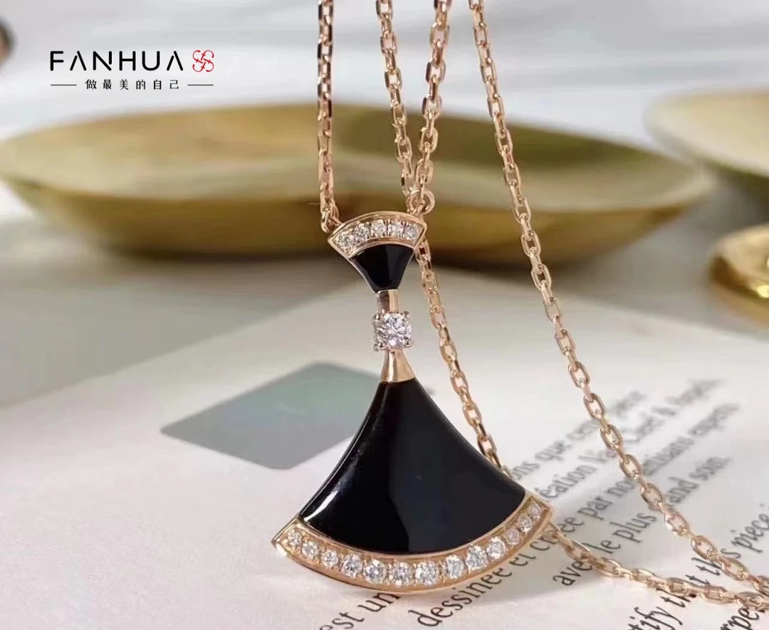 铜合金项链 9004扇形小裙子高级百搭精致项链