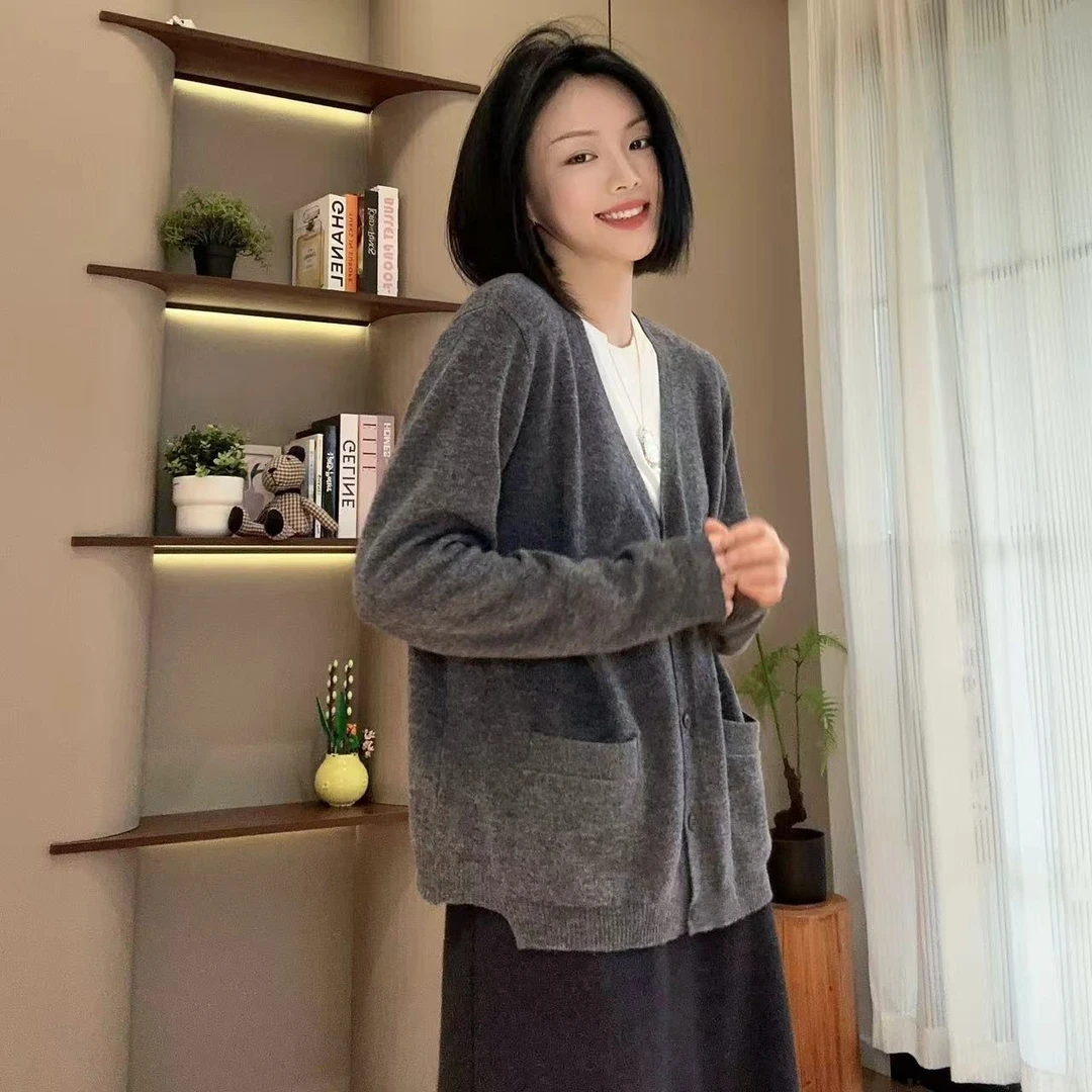 秋冬简单羊毛V领口袋不规则下摆针织开衫4-10-7