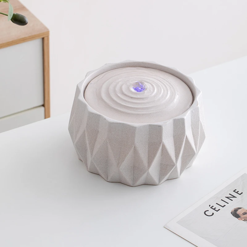 解压流水陶瓷摆件办公桌书房桌面简约循环水送女男生高级感礼品物