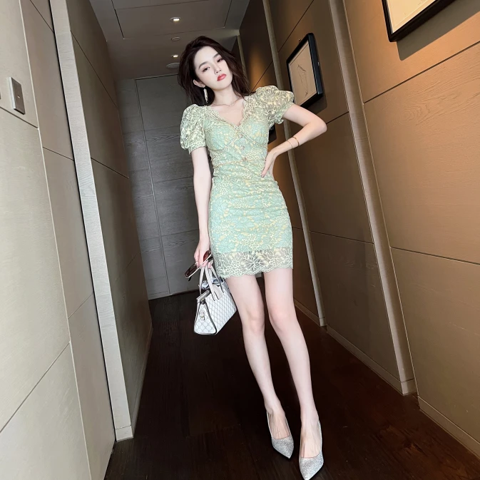 20058 甜美约会短款显瘦显高蕾丝连衣裙
