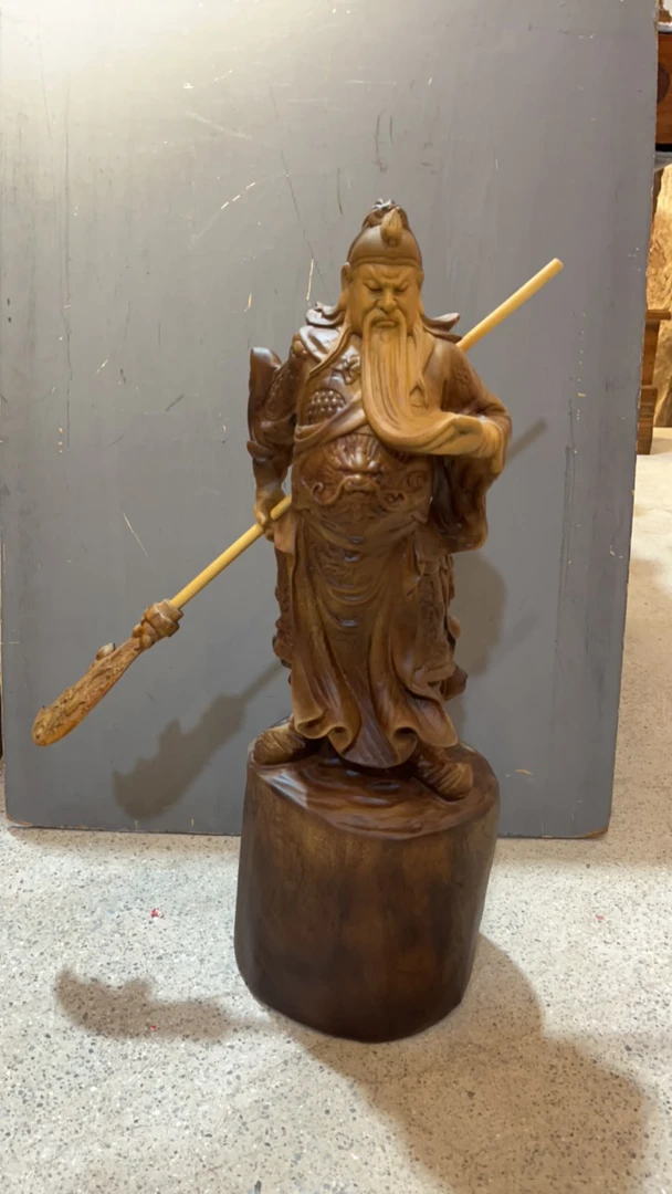 香樟木关公根雕木雕摆件，横刀款