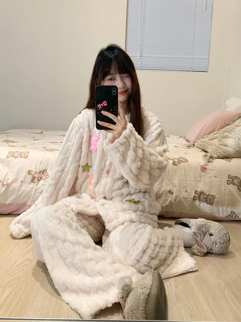 可爱少女软糯珊瑚绒睡衣女冬季加绒加厚开衫长裤家居服