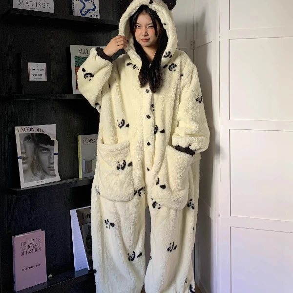 可爱熊猫珊瑚绒睡衣女冬款新款保暖加厚毛绒绒连体睡衣家居服睡袍
