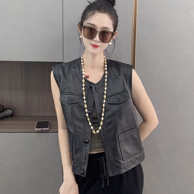 2024年秋季新款真皮马甲女机车马夹显瘦圆领绵羊皮坎肩设计感短款