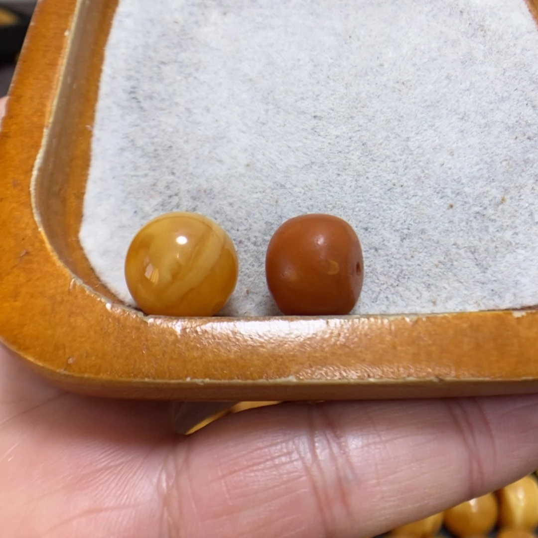 【闪购商品】蜜蜡裸石未镶嵌茶***田配件穿一起