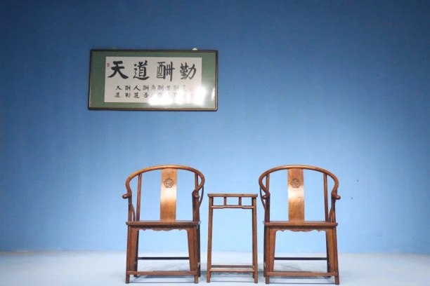 椅子。   椅。    椅子。