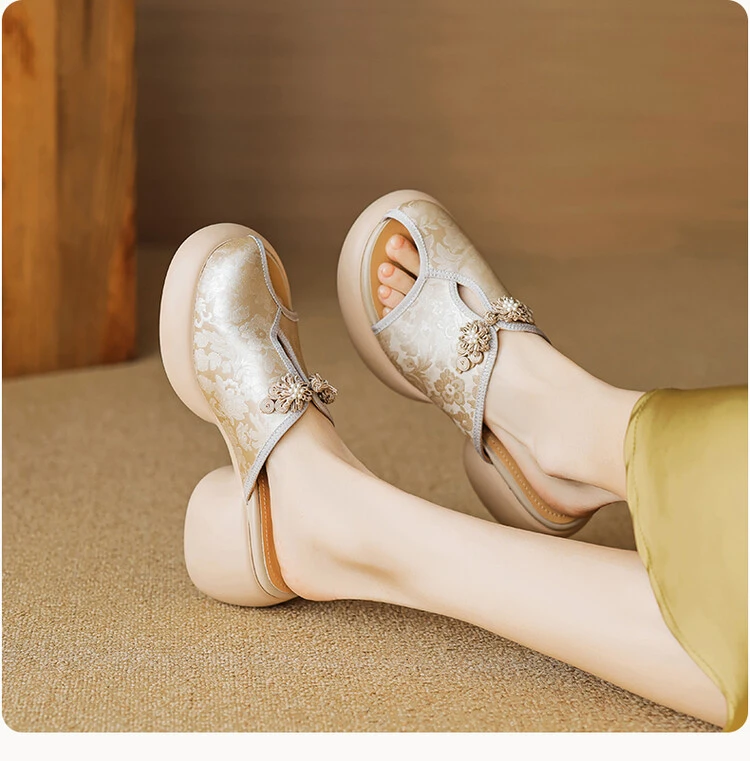 成都纯手工真皮女鞋鞋子随机送 主图不是要发的鞋子中了联系后台