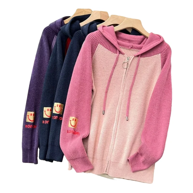 KSS1004撞色拼接连帽针织开衫大码女装笑脸刺绣毛衣外套减龄百搭