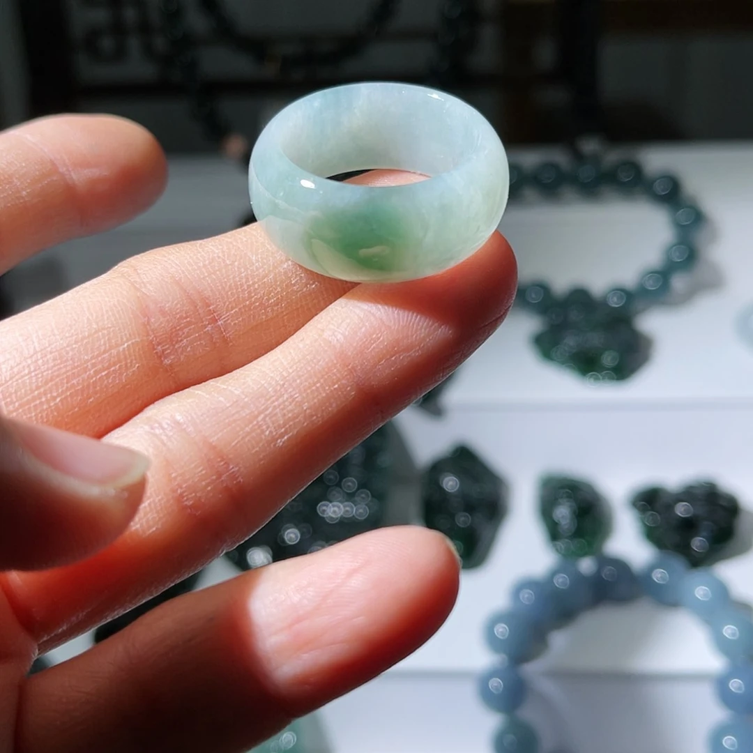 【闪购商品】翡翠颈饰未镶嵌