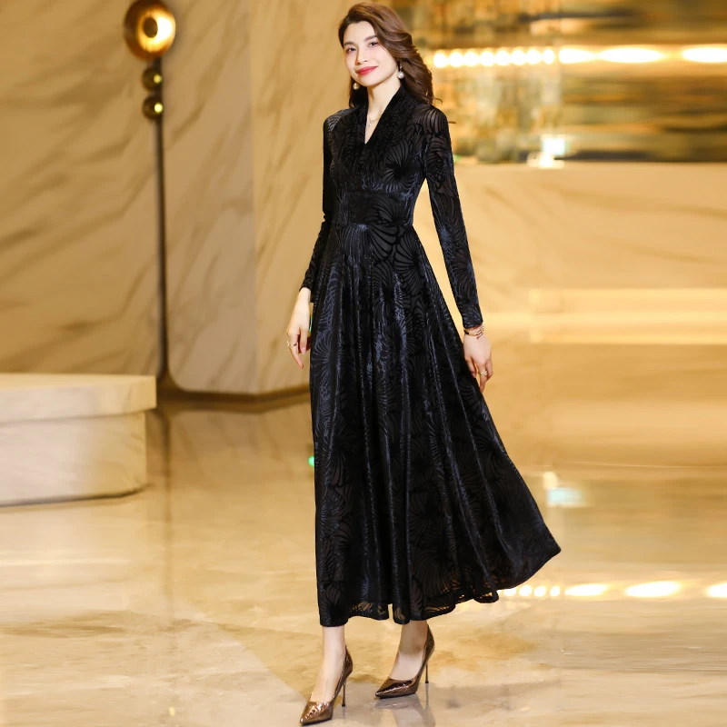 香衣丽华秋季新款时尚洋气大方简约气质修身显瘦过膝大摆连衣裙