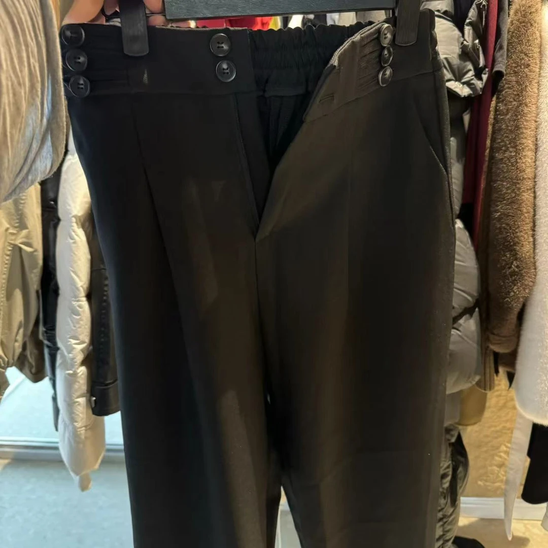 就剩一条的黑色xl码多扣休闲裤