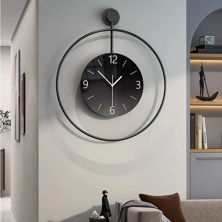 创意挂钟大气钟表2025客厅挂钟静音网红简约家用创意静音免打孔