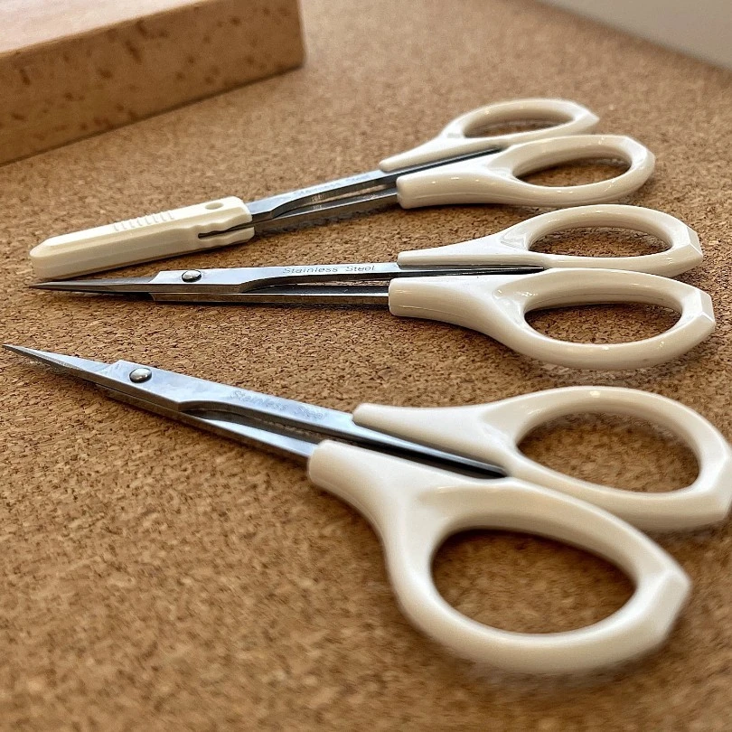 美甲美睫用品假睫毛嫁接睫毛小剪子白色直剪好用锋利修甲尖头神器